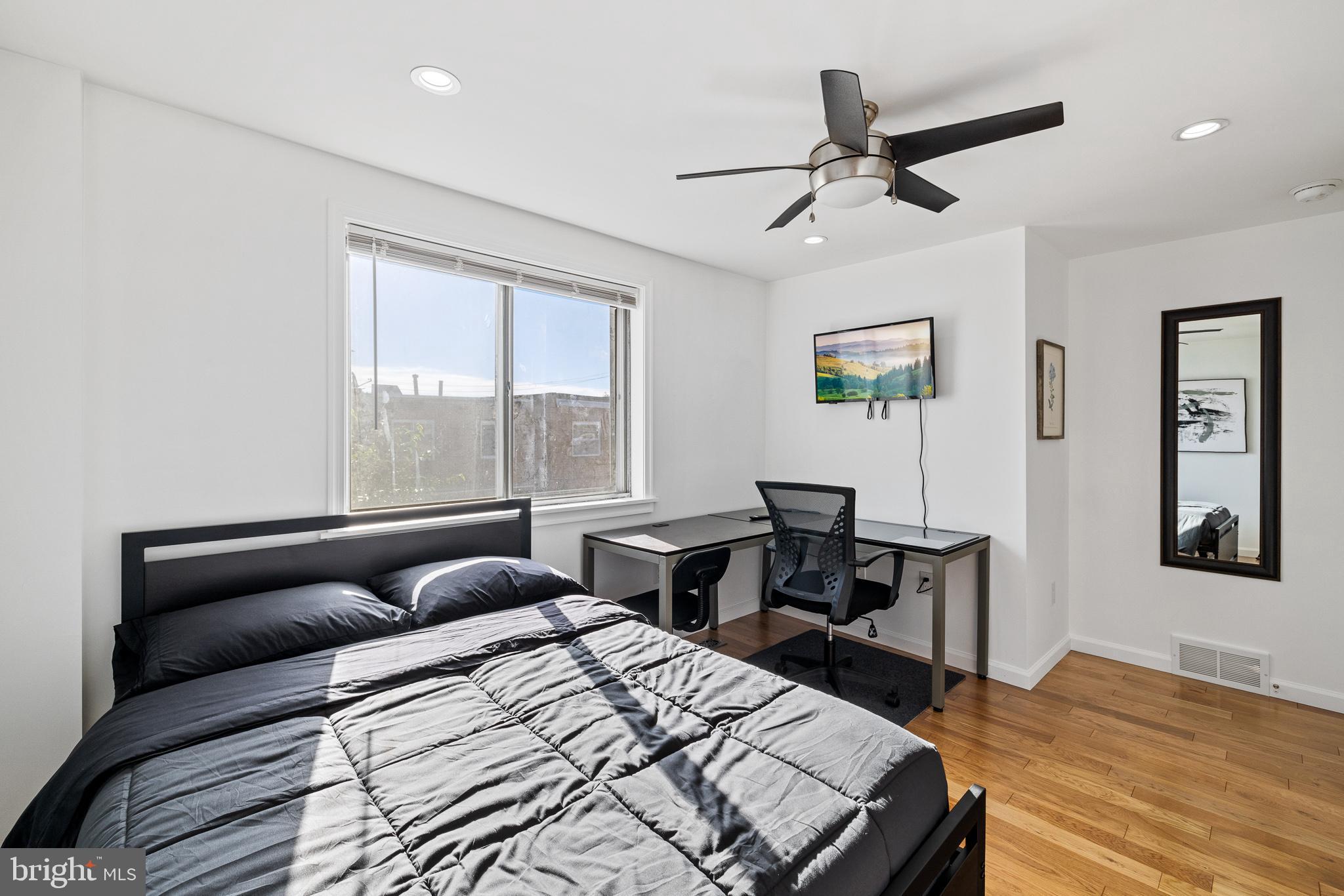 POPLAR - Residential Lease