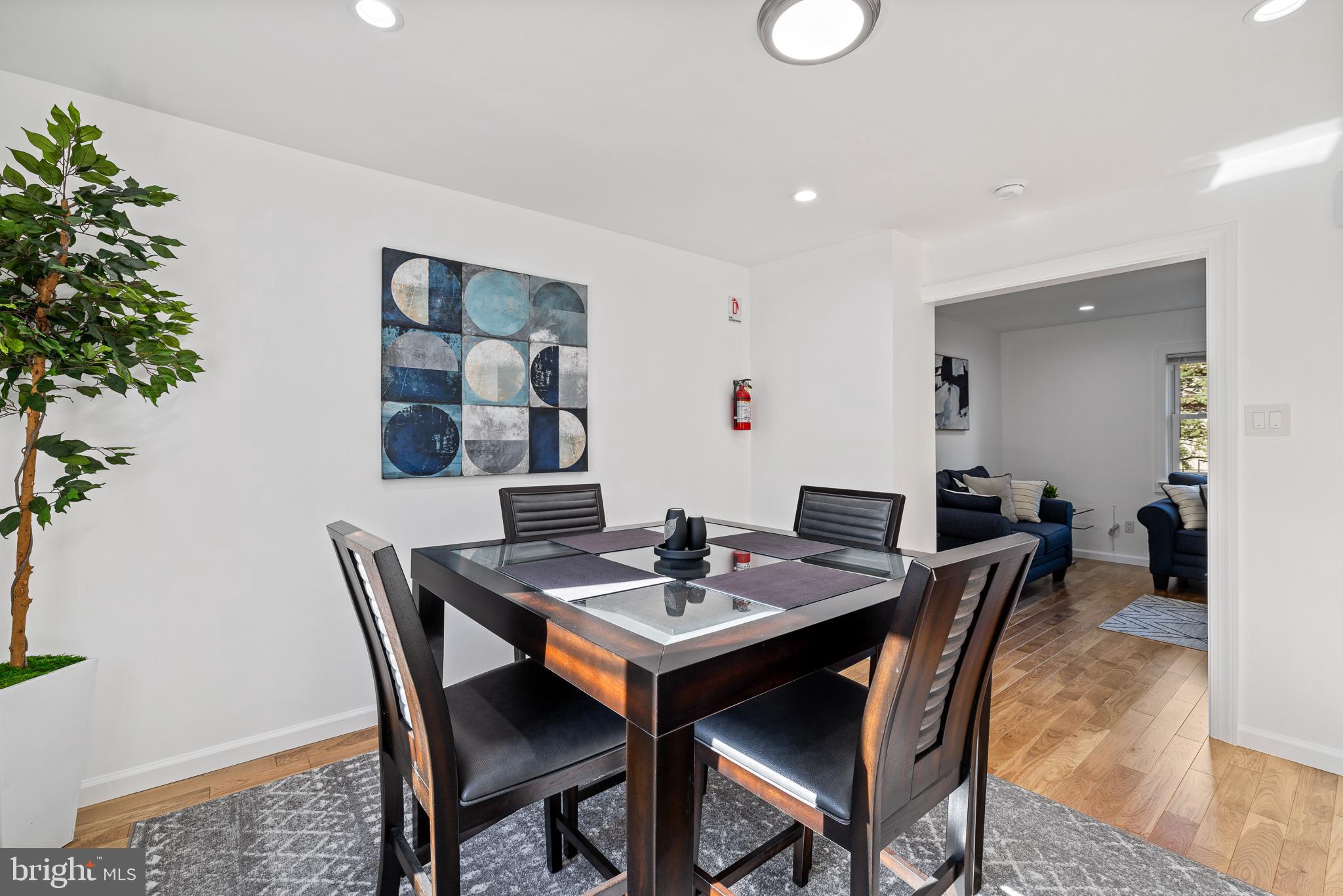 POPLAR - Residential Lease