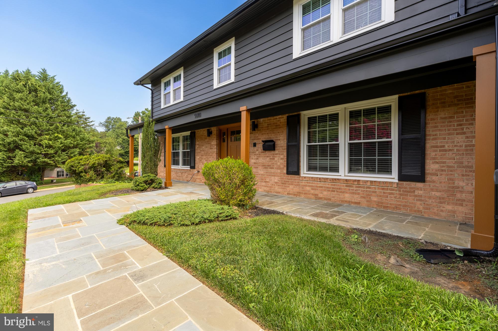 5010 KING RICHARD DRIVE