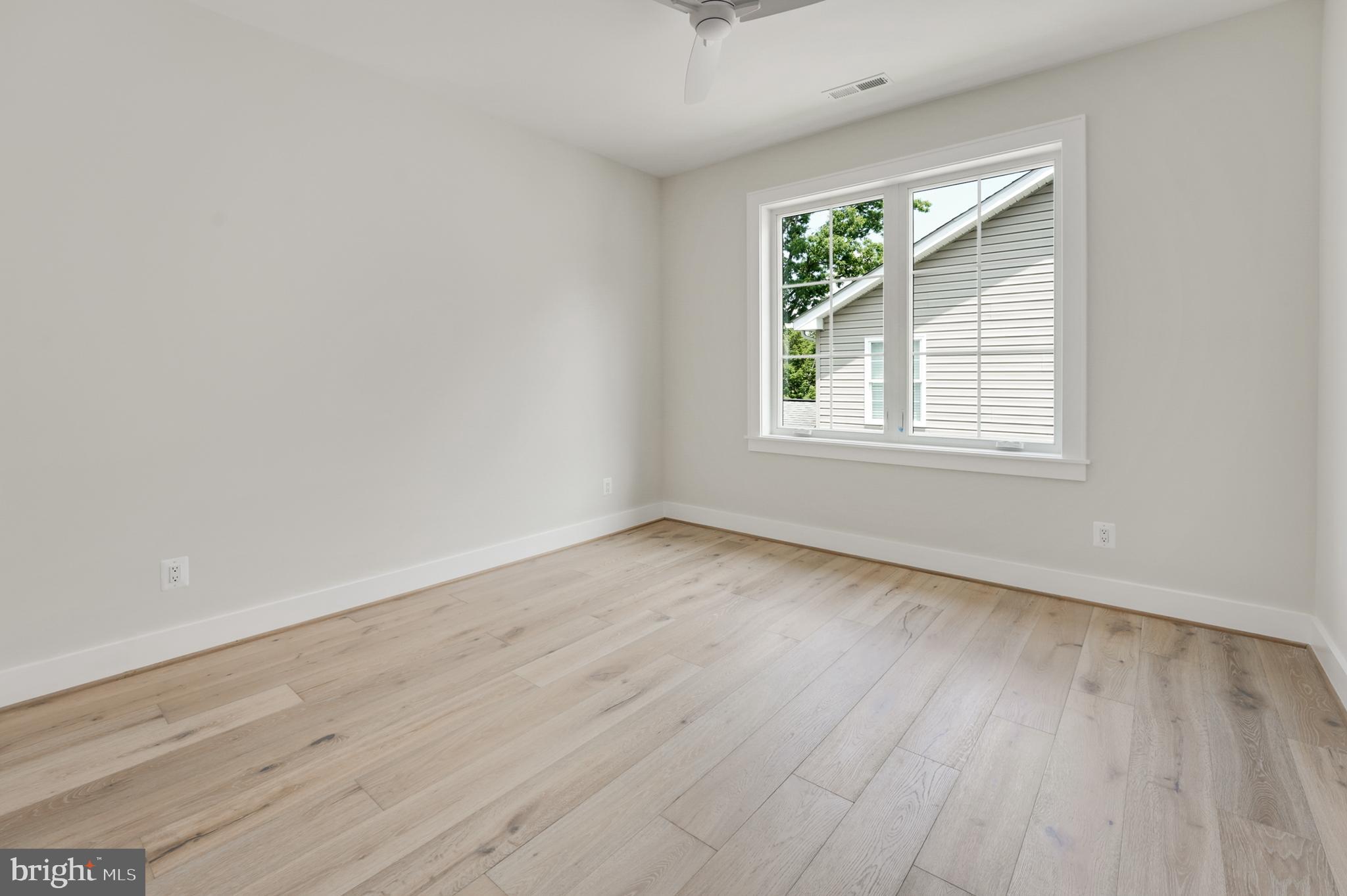 LEEWAY GARDENS - Residential