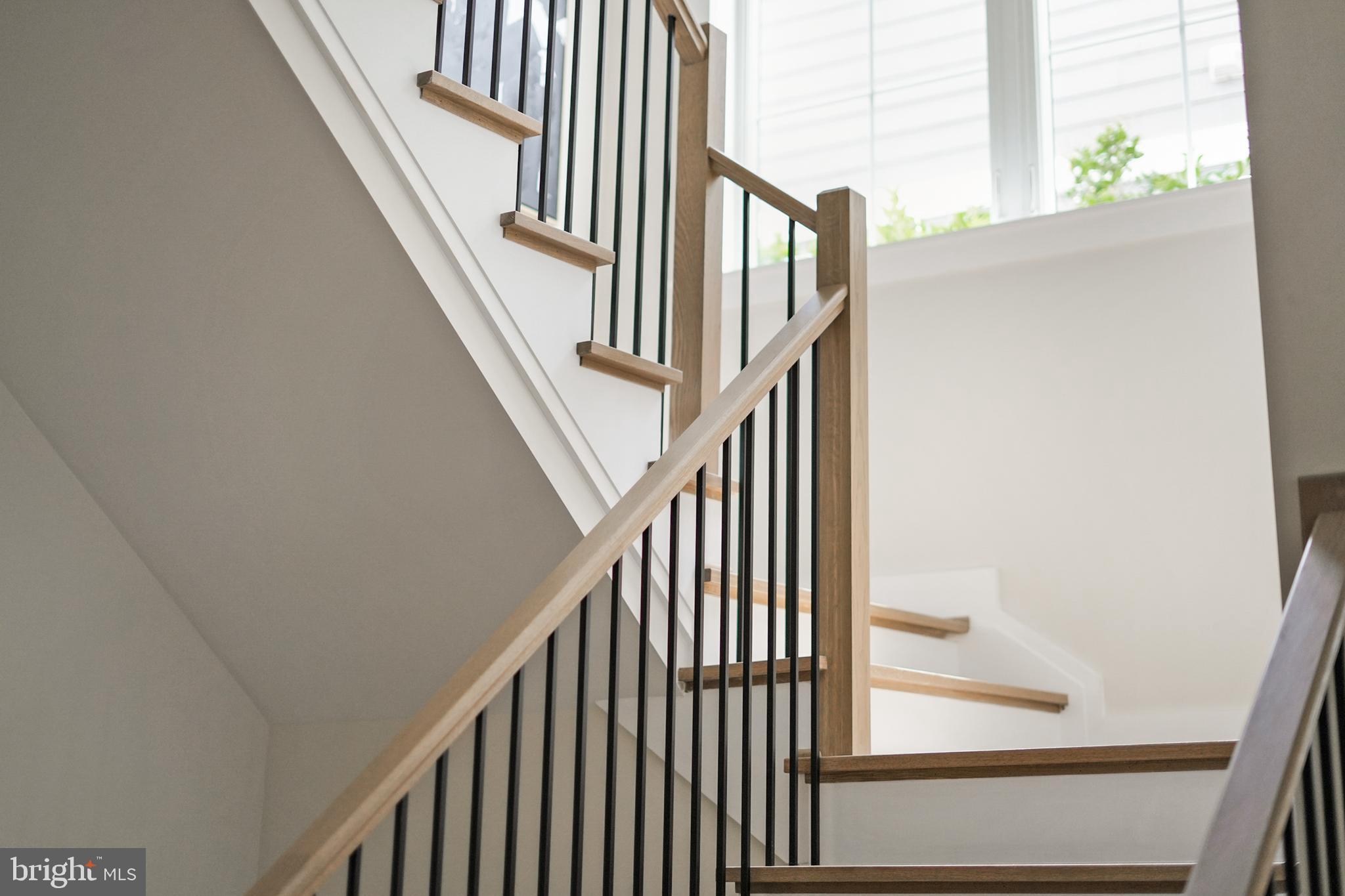 LEEWAY GARDENS - Residential