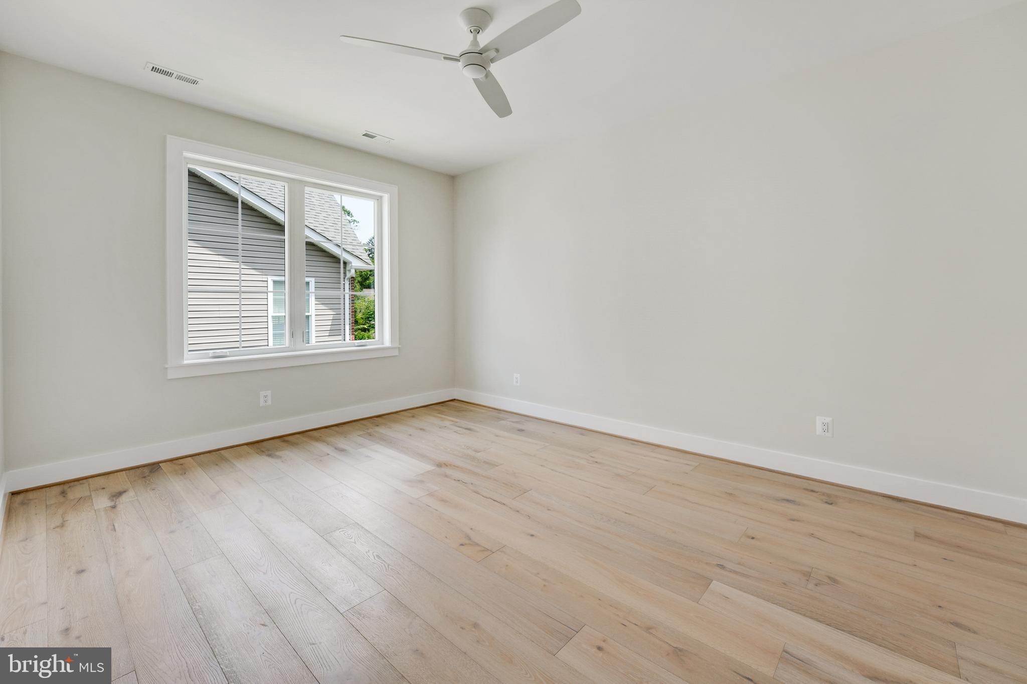 LEEWAY GARDENS - Residential