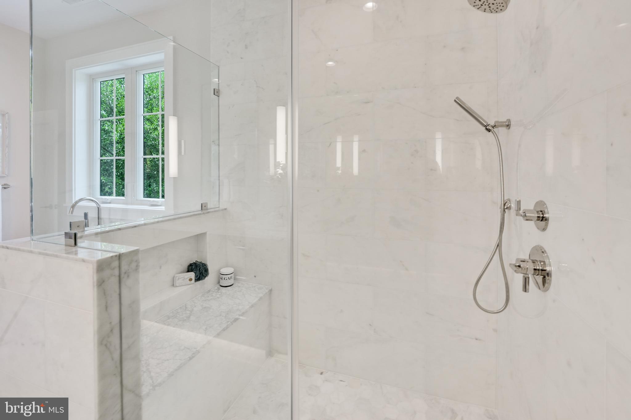 LEEWAY GARDENS - Residential