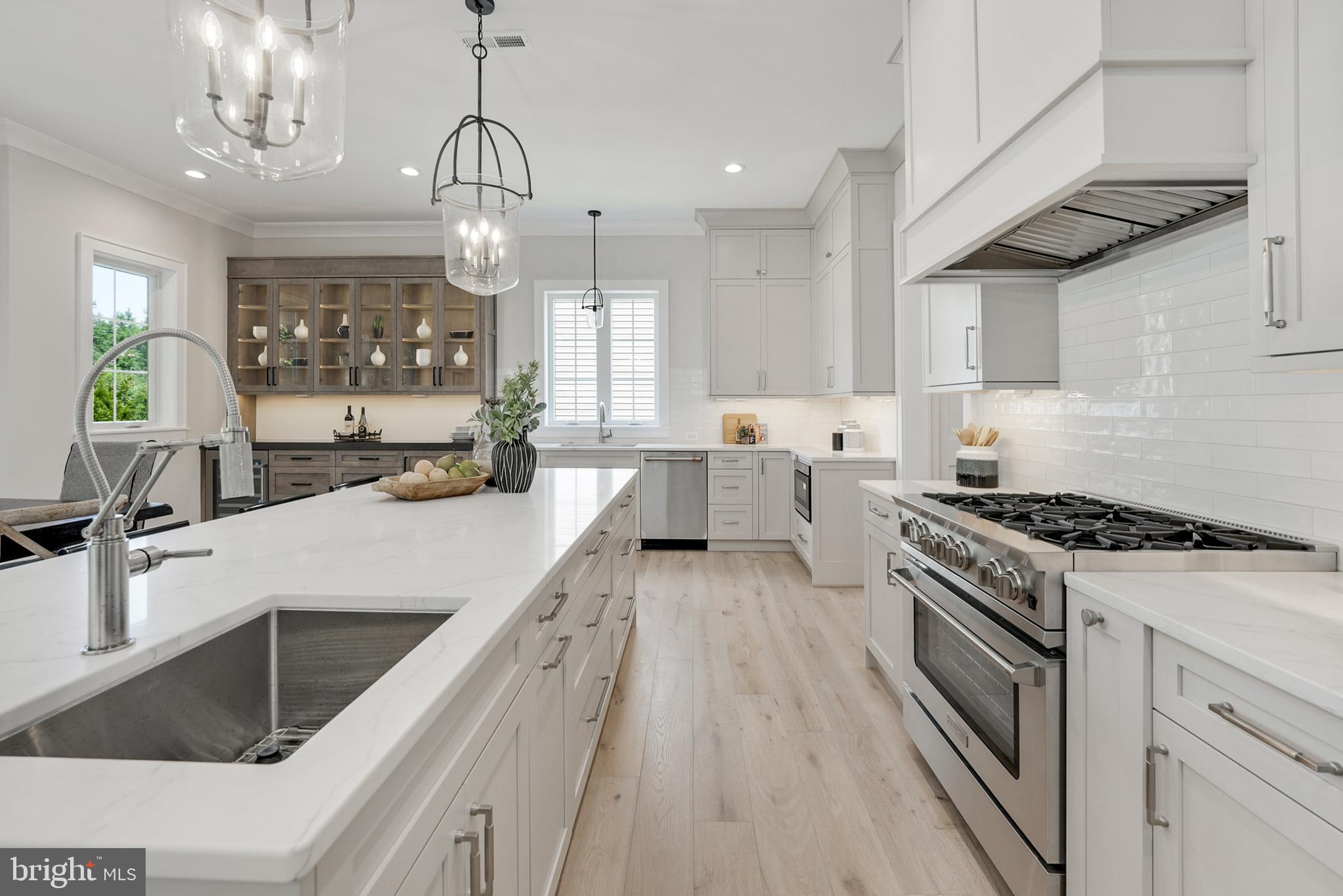 LEEWAY GARDENS - Residential