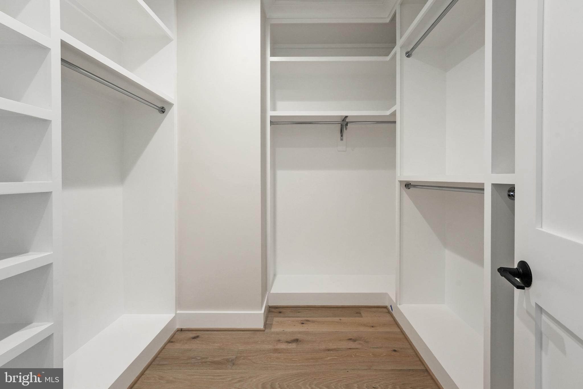 LEEWAY GARDENS - Residential