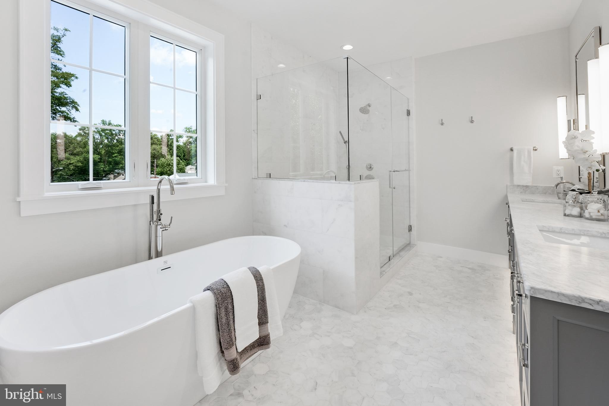 LEEWAY GARDENS - Residential