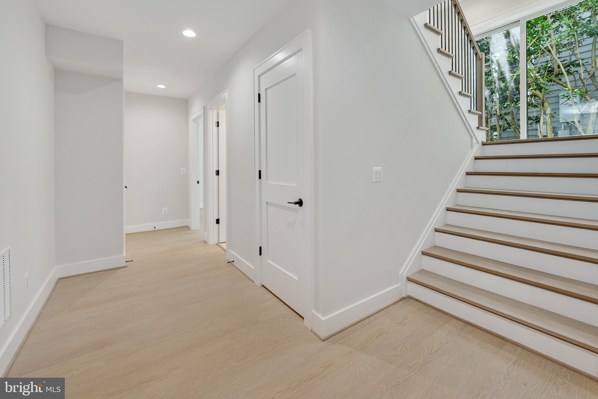 LEEWAY GARDENS - Residential