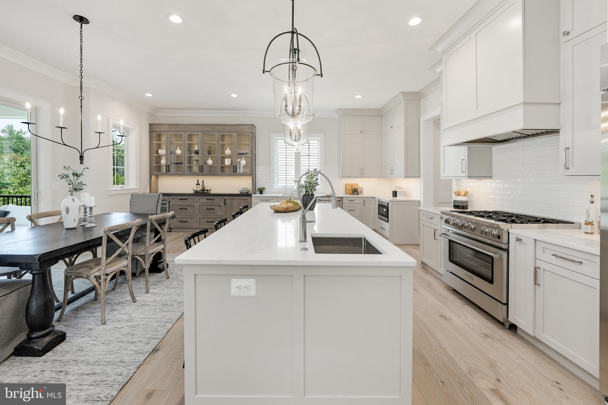 LEEWAY GARDENS - Residential