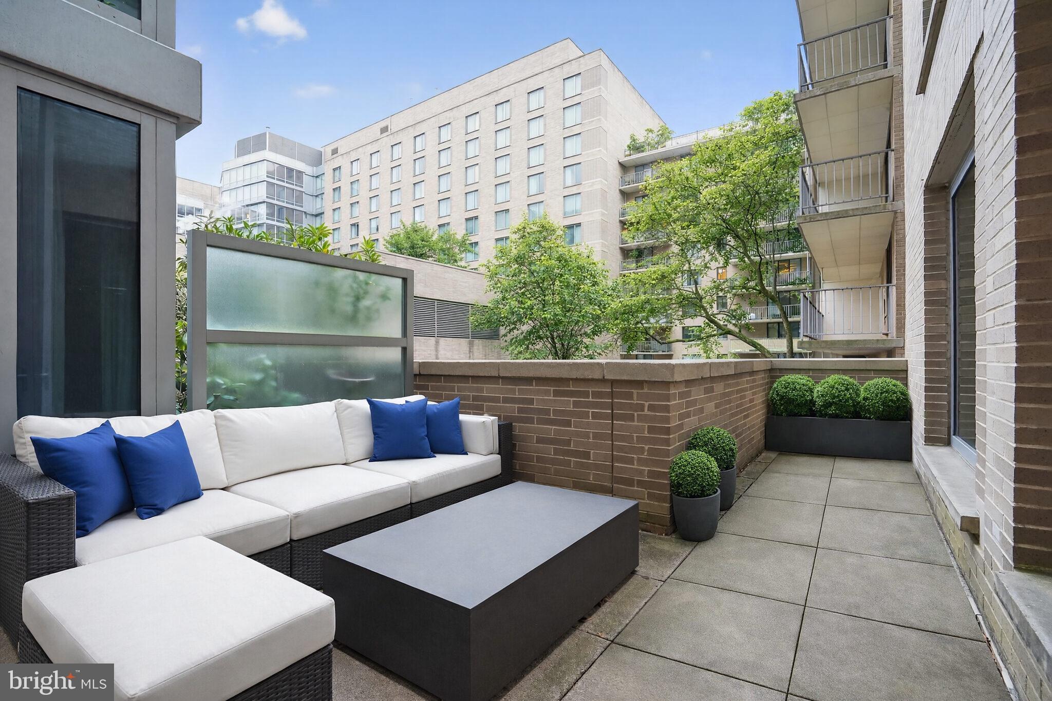 WEST END - Residential