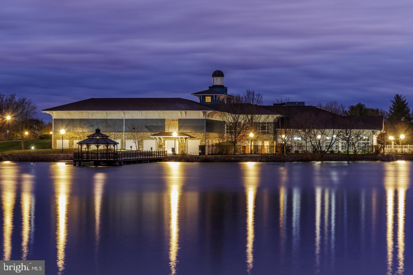 ASHBURN VILLAGE - Residential