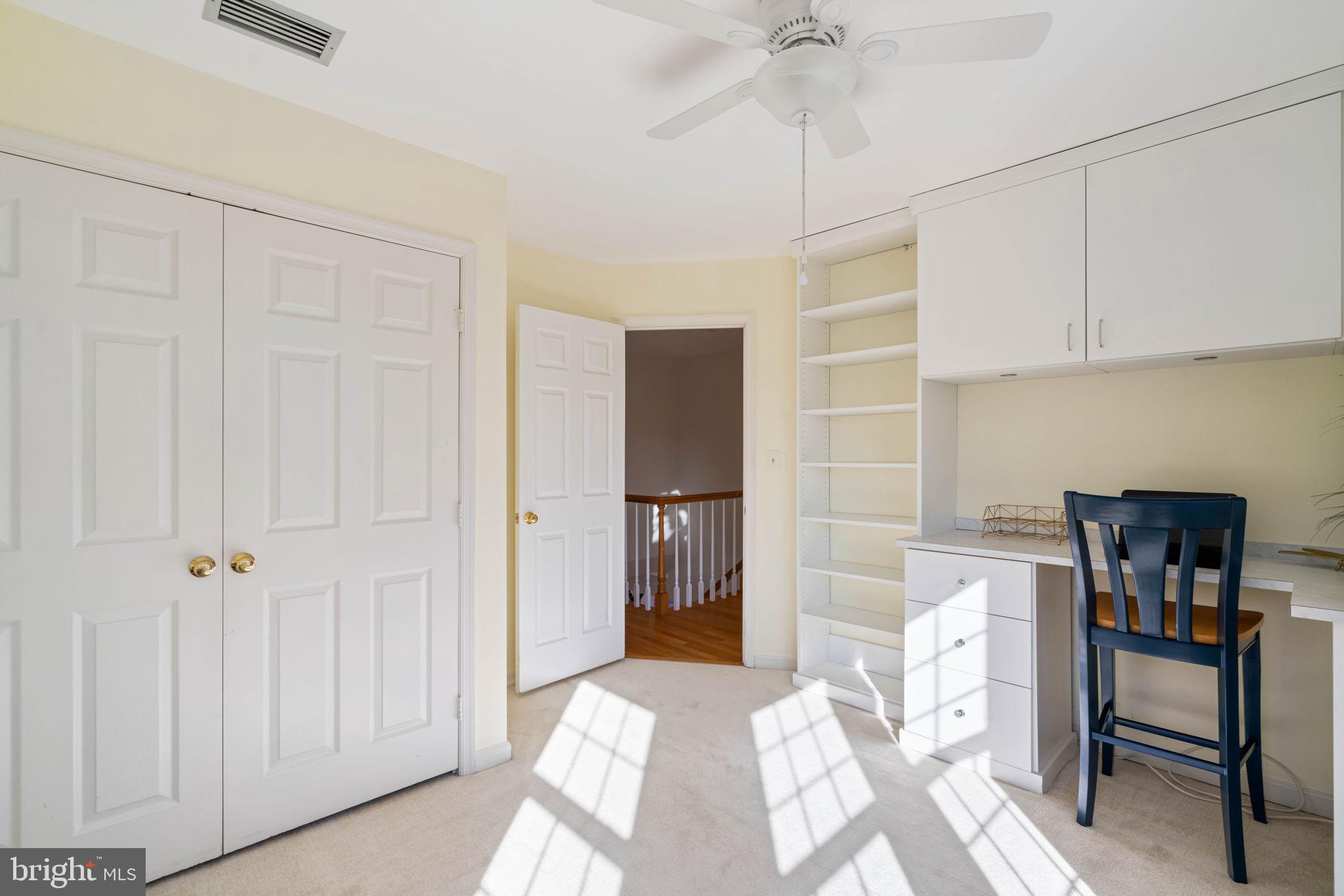 ASHBURN VILLAGE - Residential