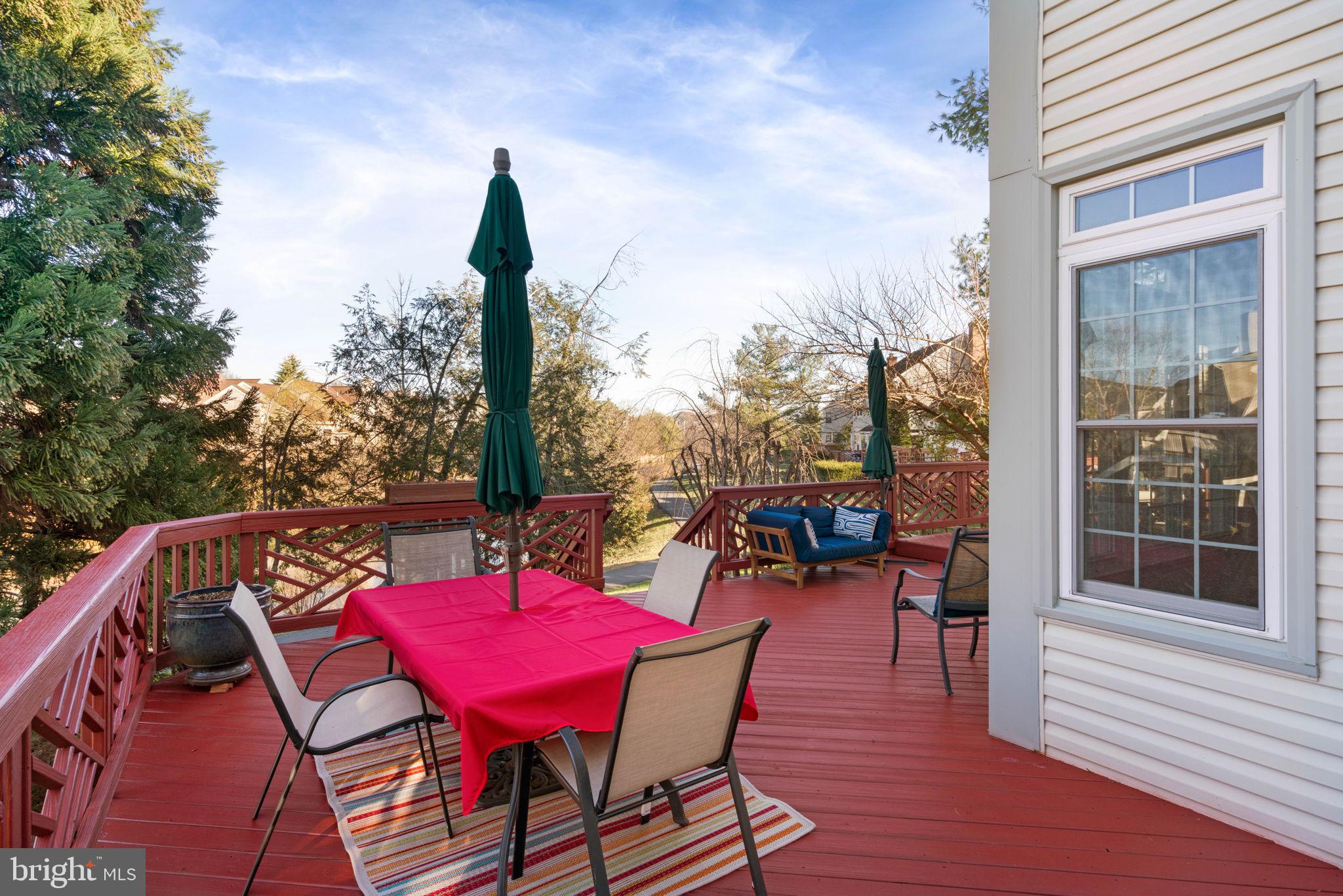 ASHBURN VILLAGE - Residential