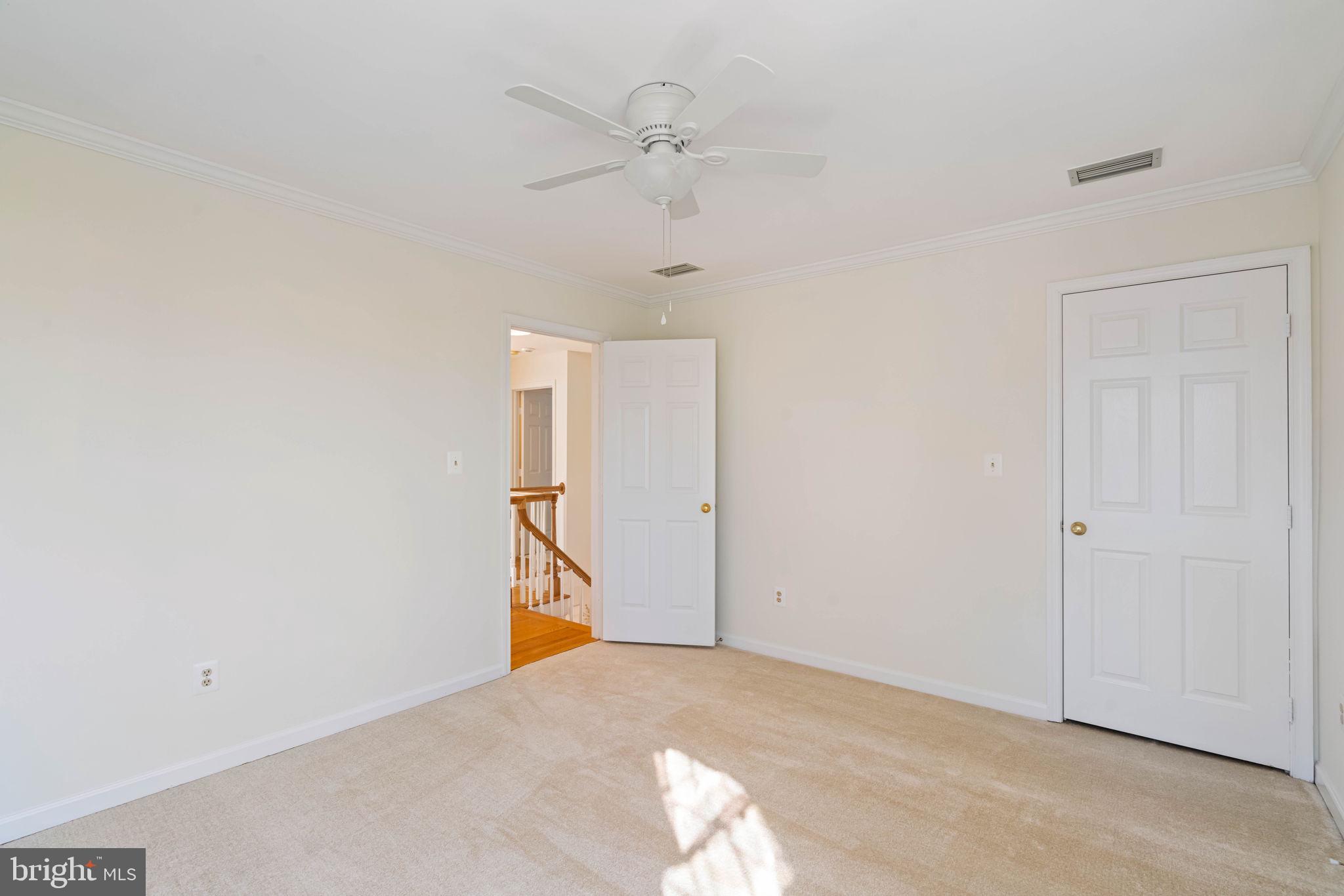 ASHBURN VILLAGE - Residential