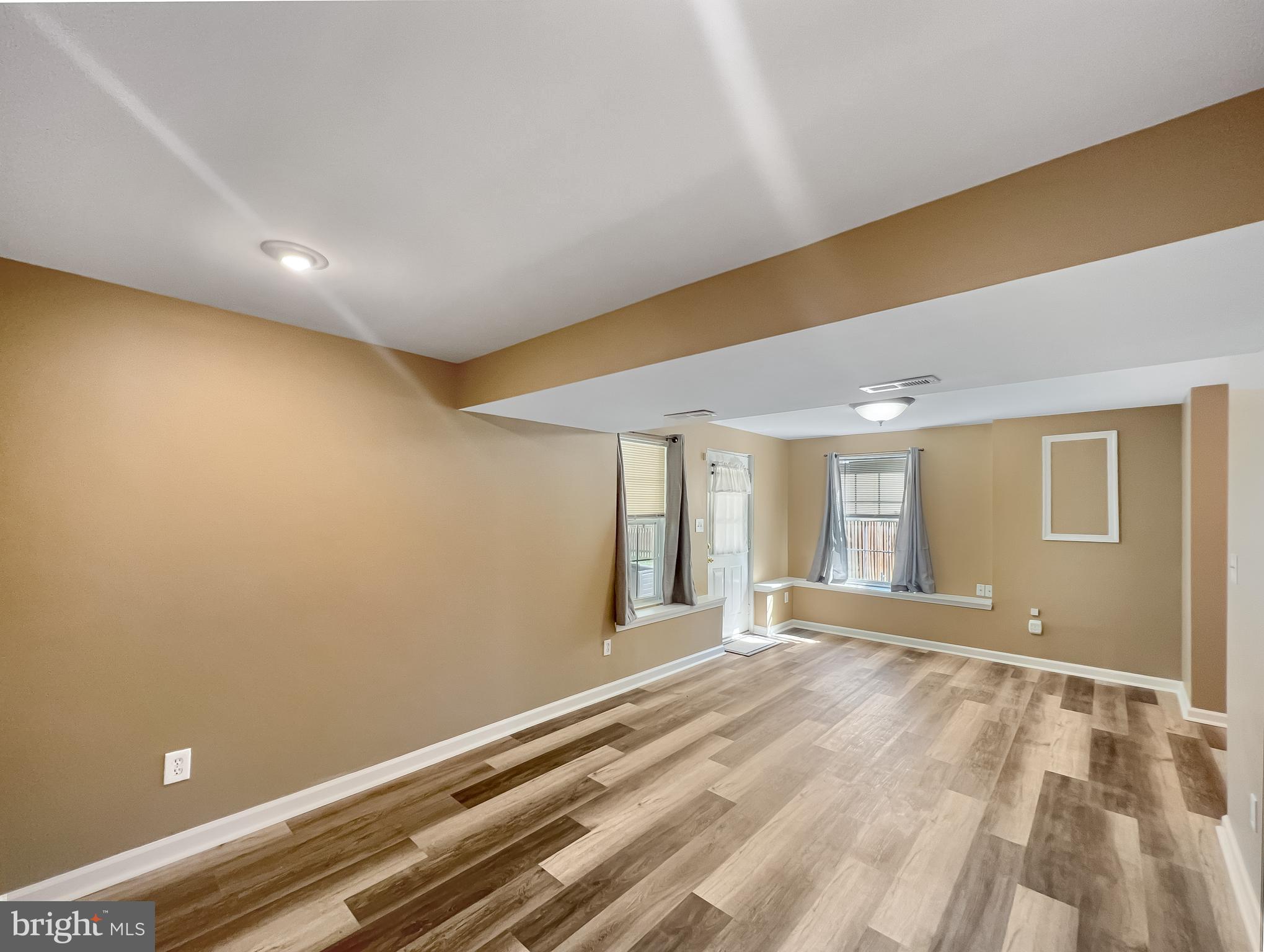 BRIAR RUN - Residential