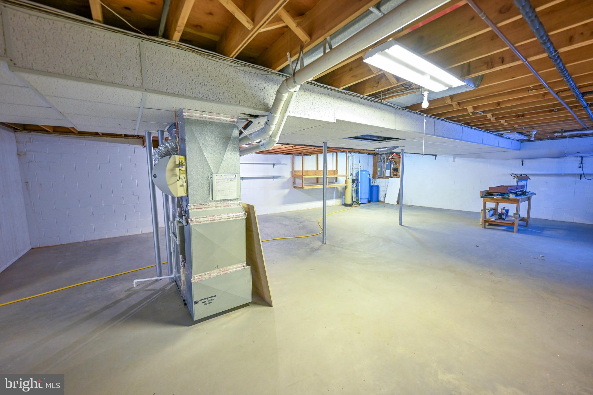 KINGSVILLE - Residential