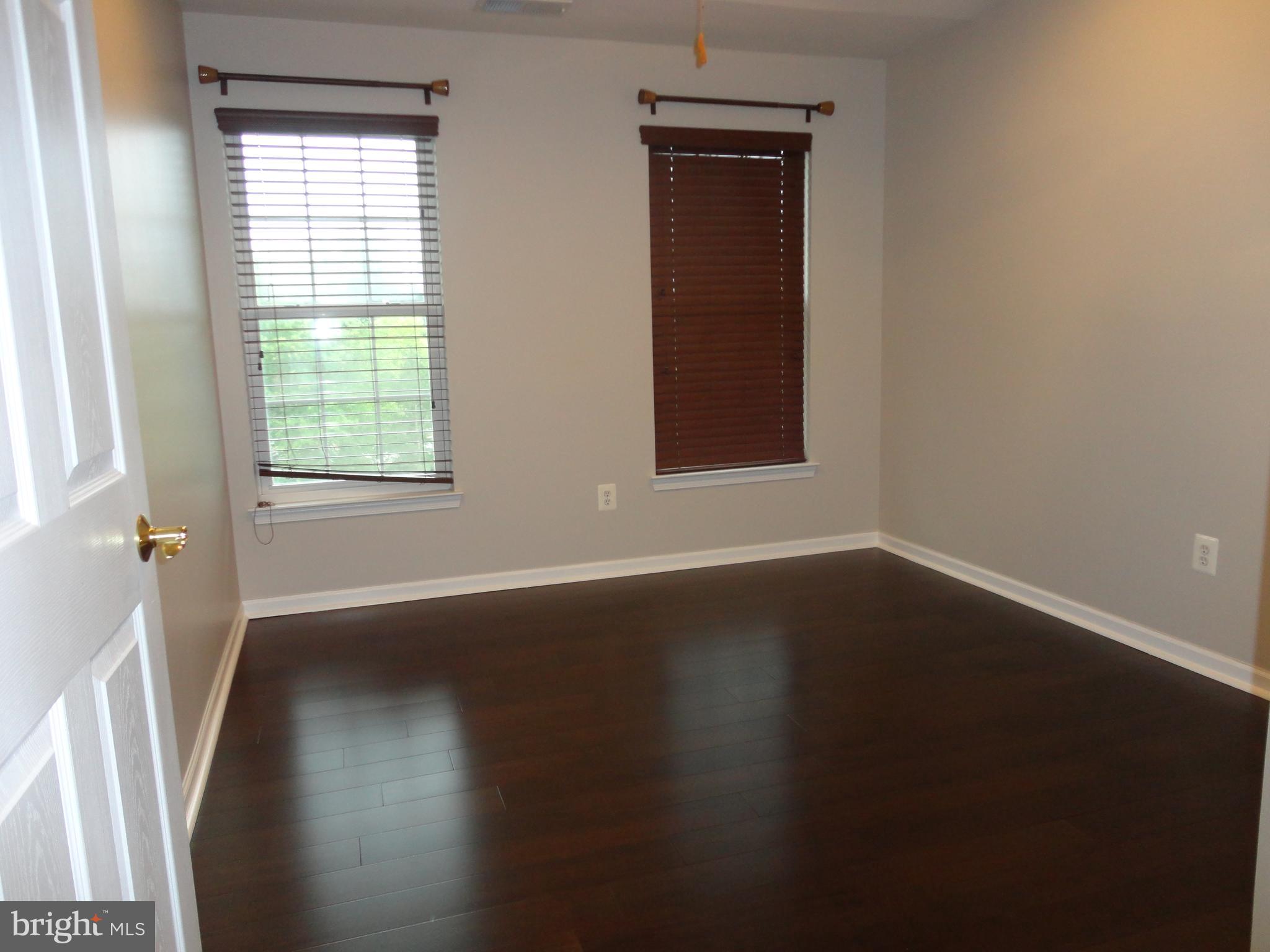 SOUTH RIDING - Residential Lease