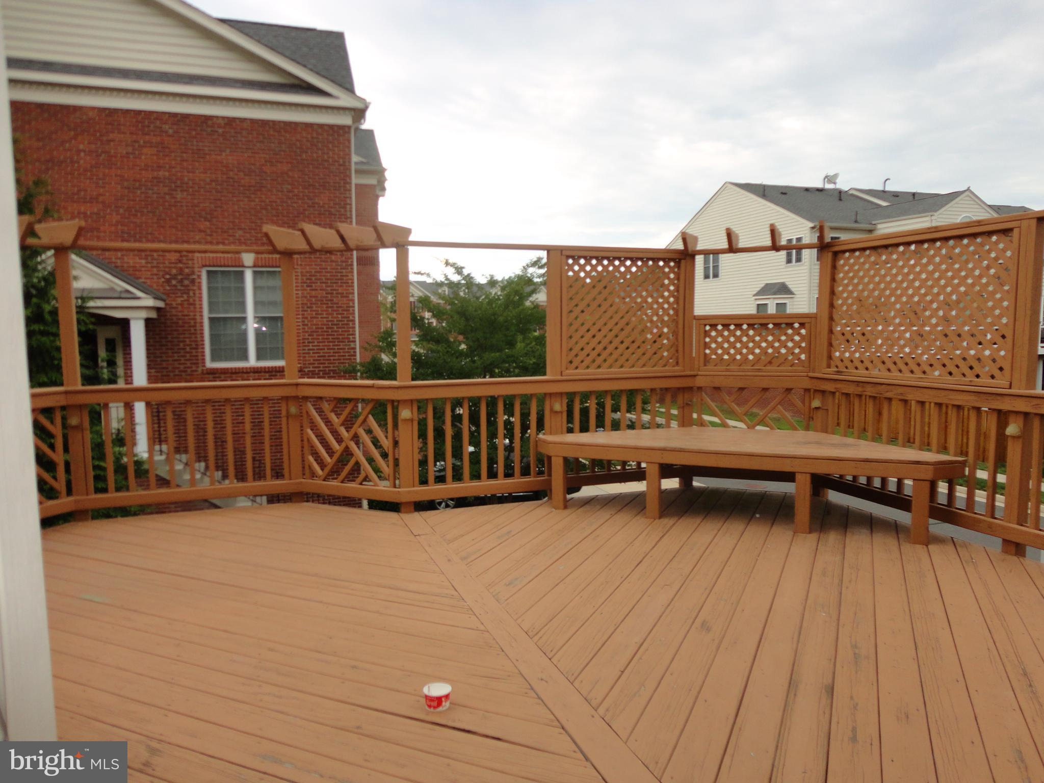 SOUTH RIDING - Residential Lease