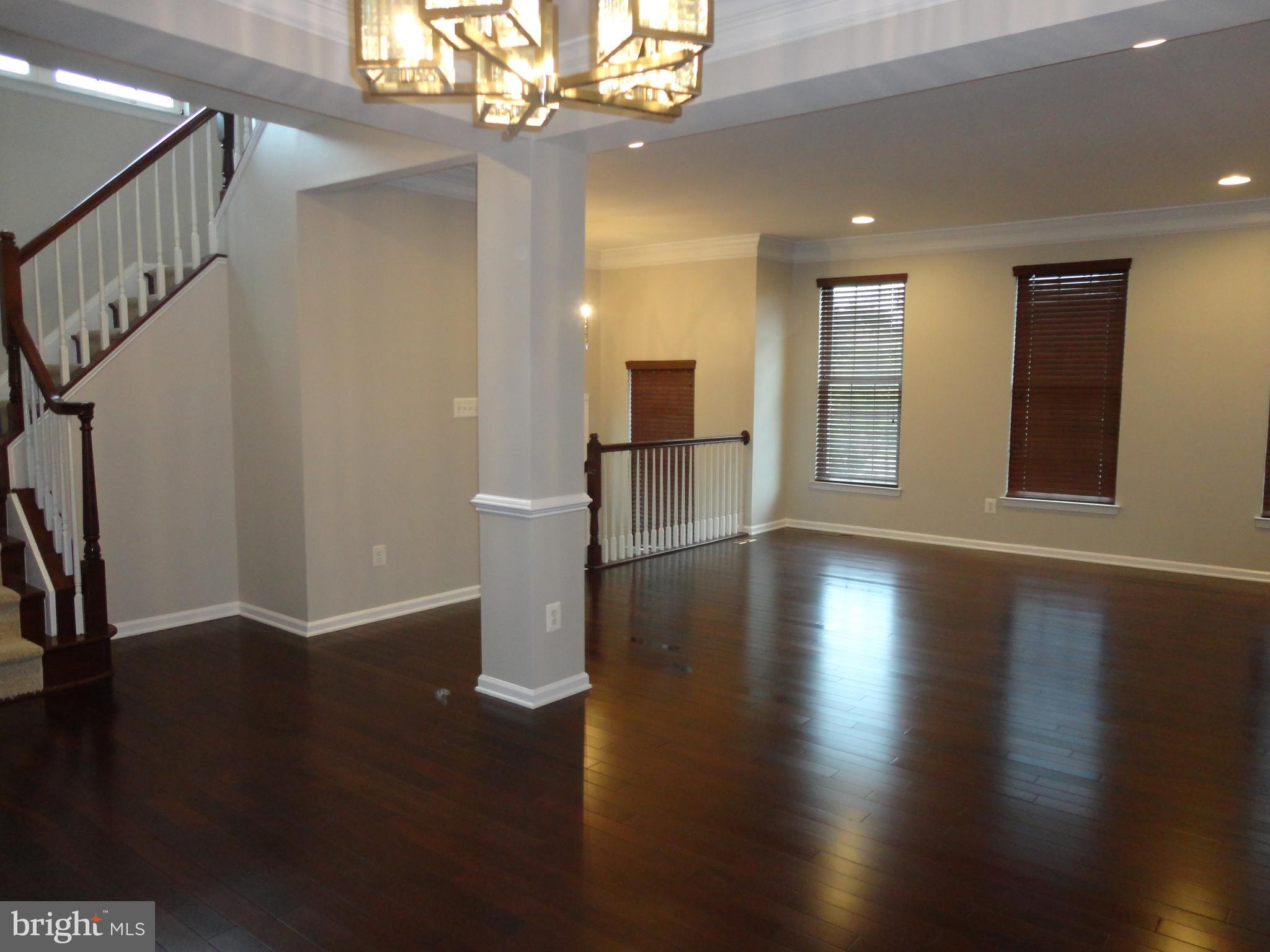 SOUTH RIDING - Residential Lease