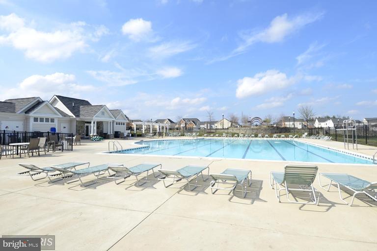 SOUTH RIDING - Residential Lease