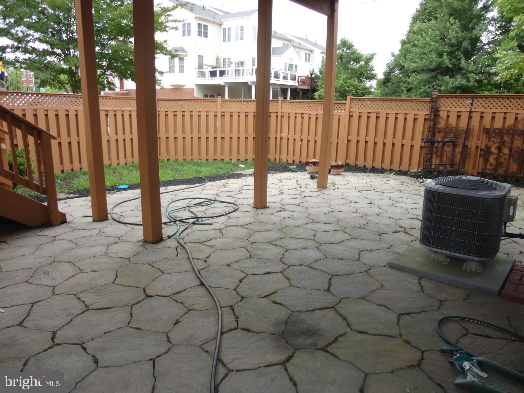 SOUTH RIDING - Residential Lease