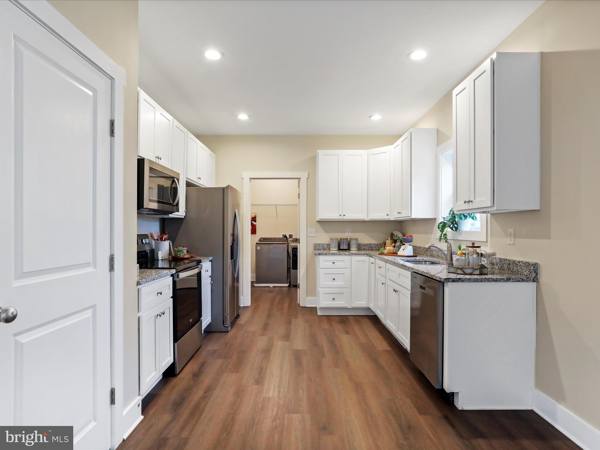 MILTON'S LANDING - Residential