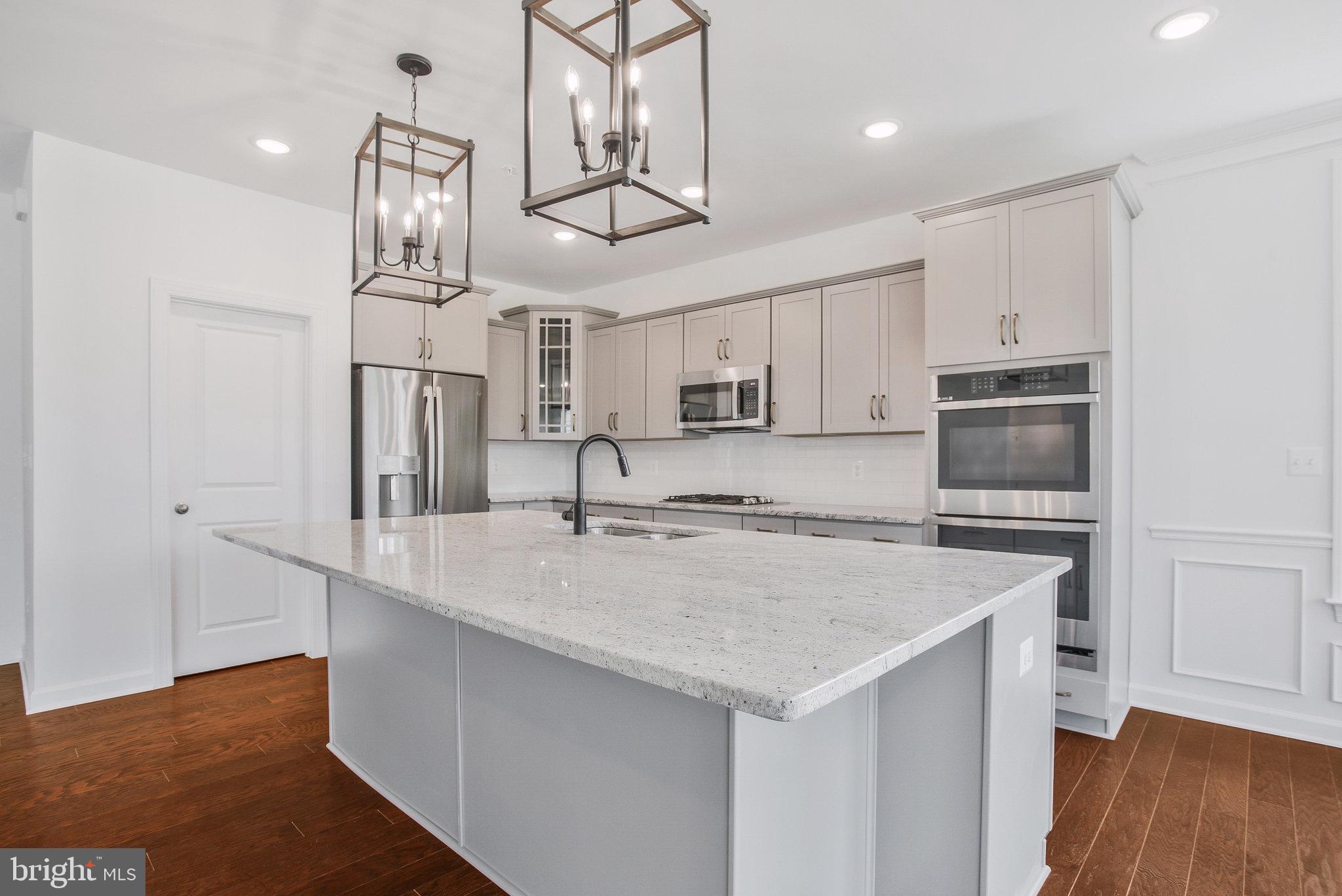 FAIRWAY ESTATES - Residential