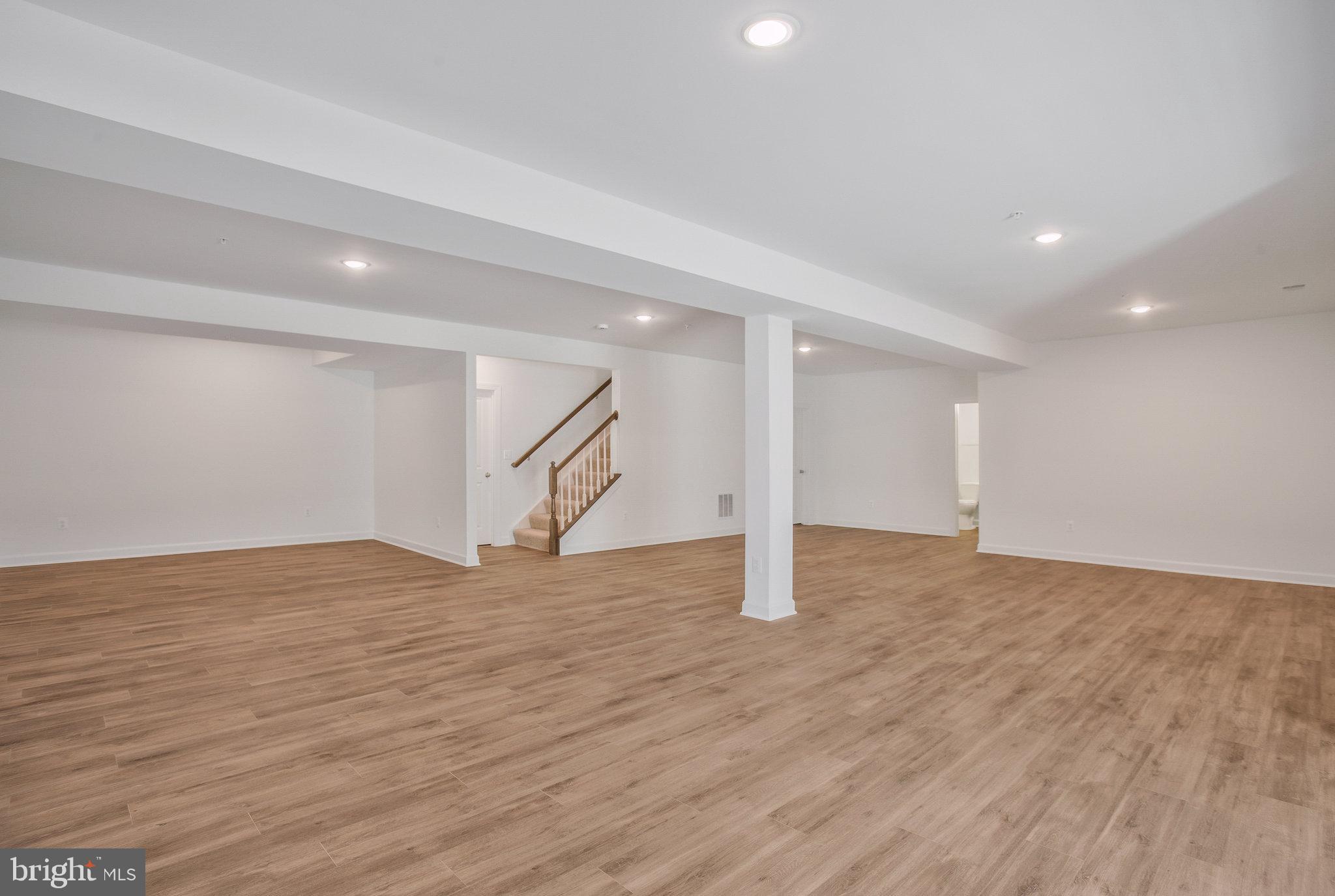 FAIRWAY ESTATES - Residential