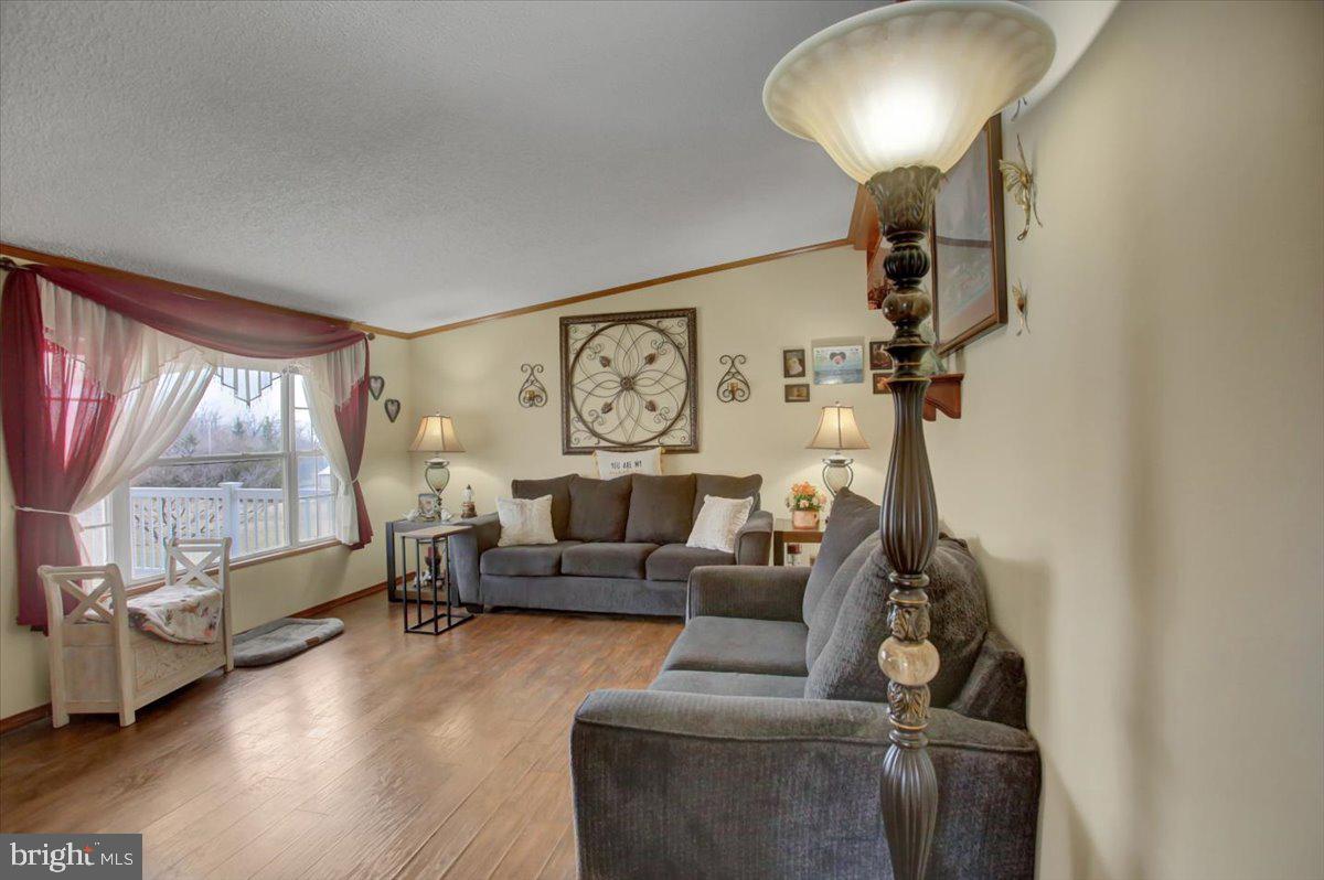 UPPER MIFFLIN TWP - Residential