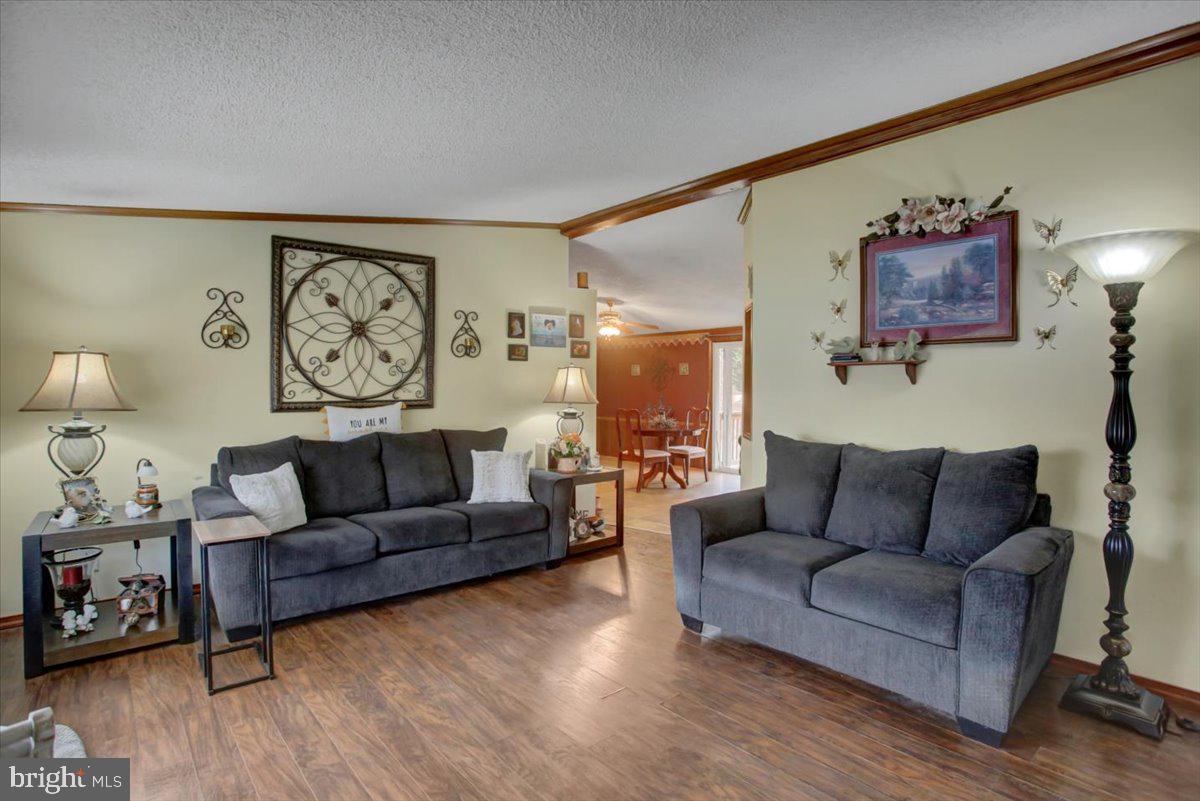 UPPER MIFFLIN TWP - Residential