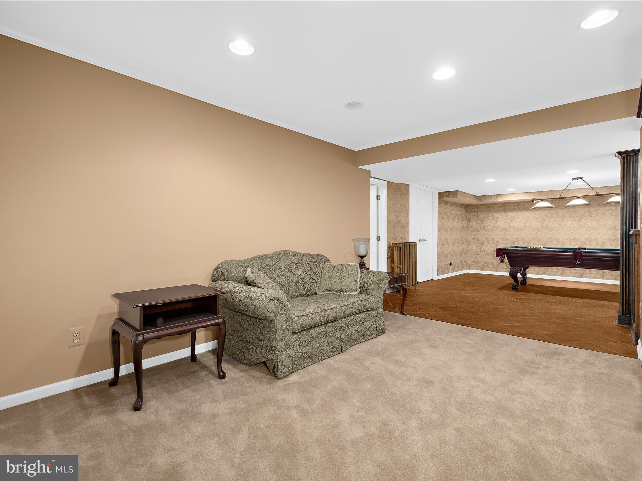 WEST FRIENDSHIP - Residential