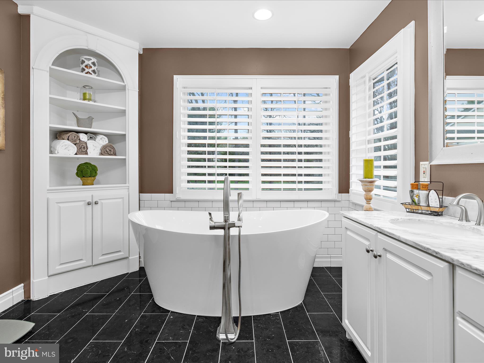 WEST FRIENDSHIP - Residential