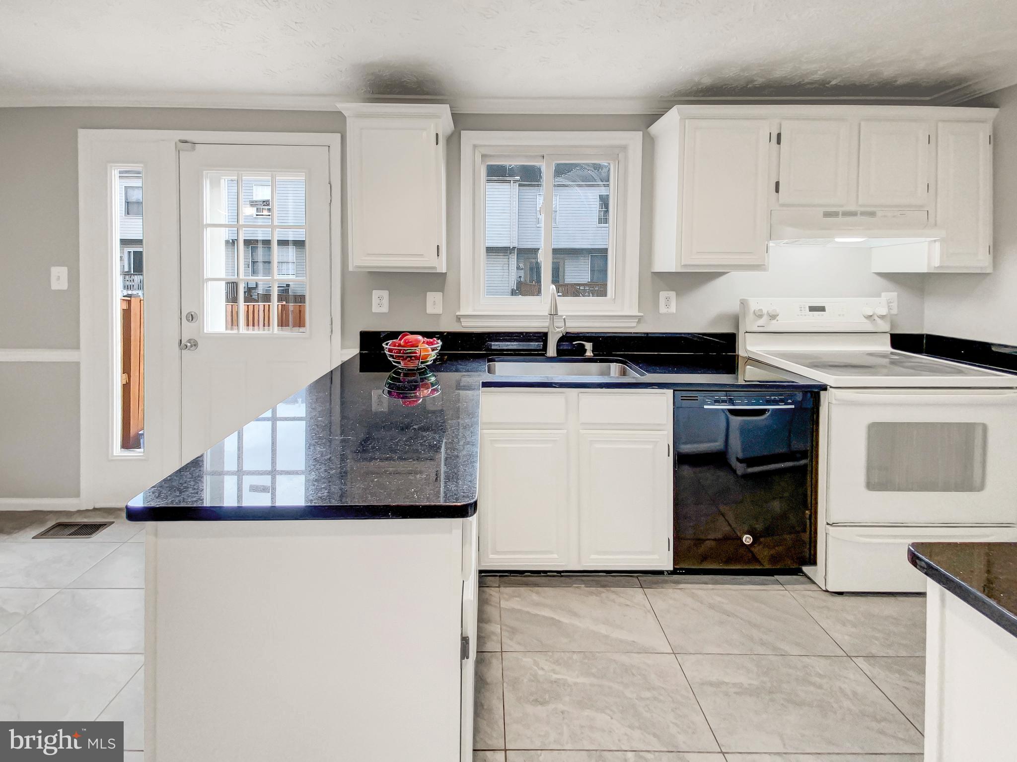 GUNNERS LAKE VILLAGE - Residential