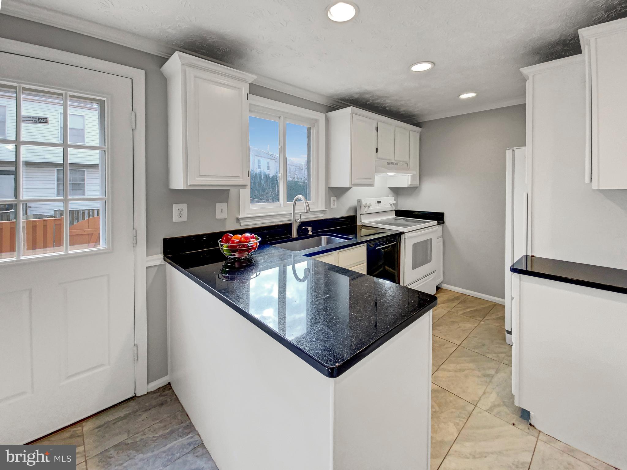 GUNNERS LAKE VILLAGE - Residential