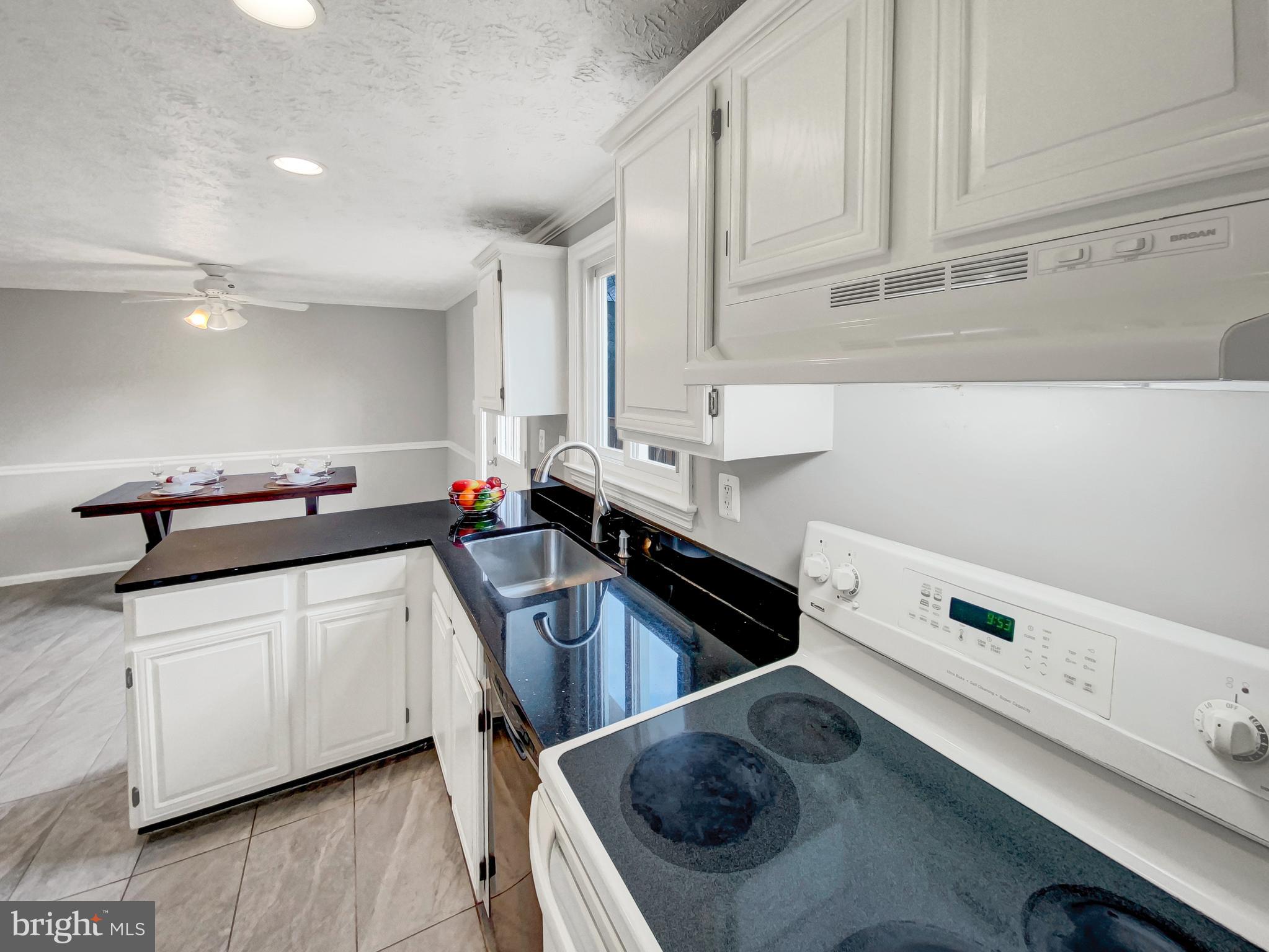 GUNNERS LAKE VILLAGE - Residential