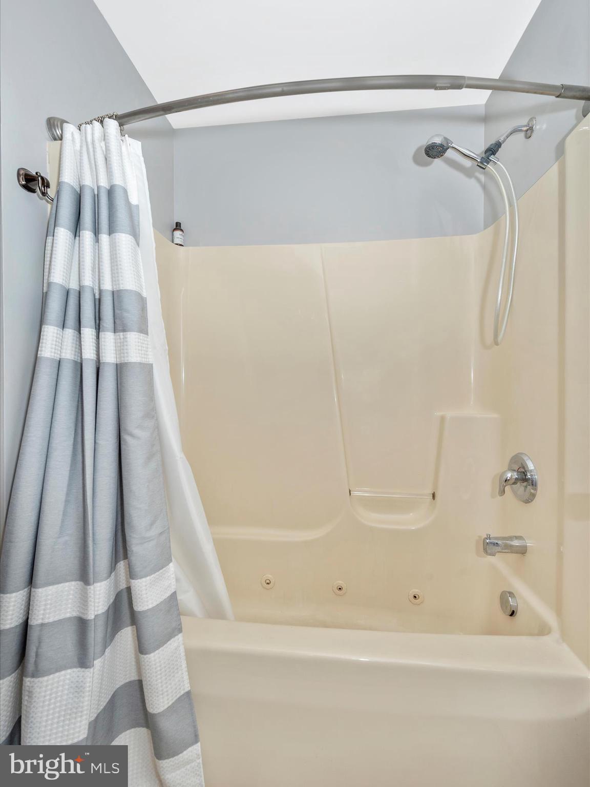 THE COVE - Residential