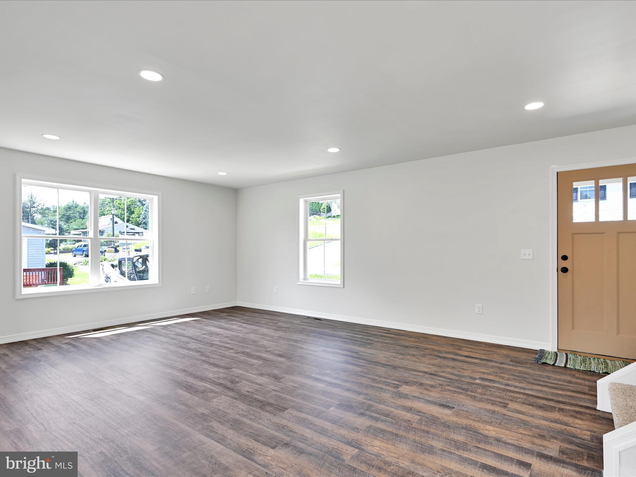 590 REINOEHL STREET