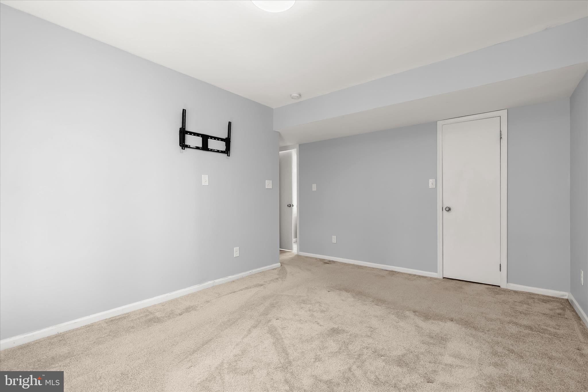 CASTLEMILL - Residential