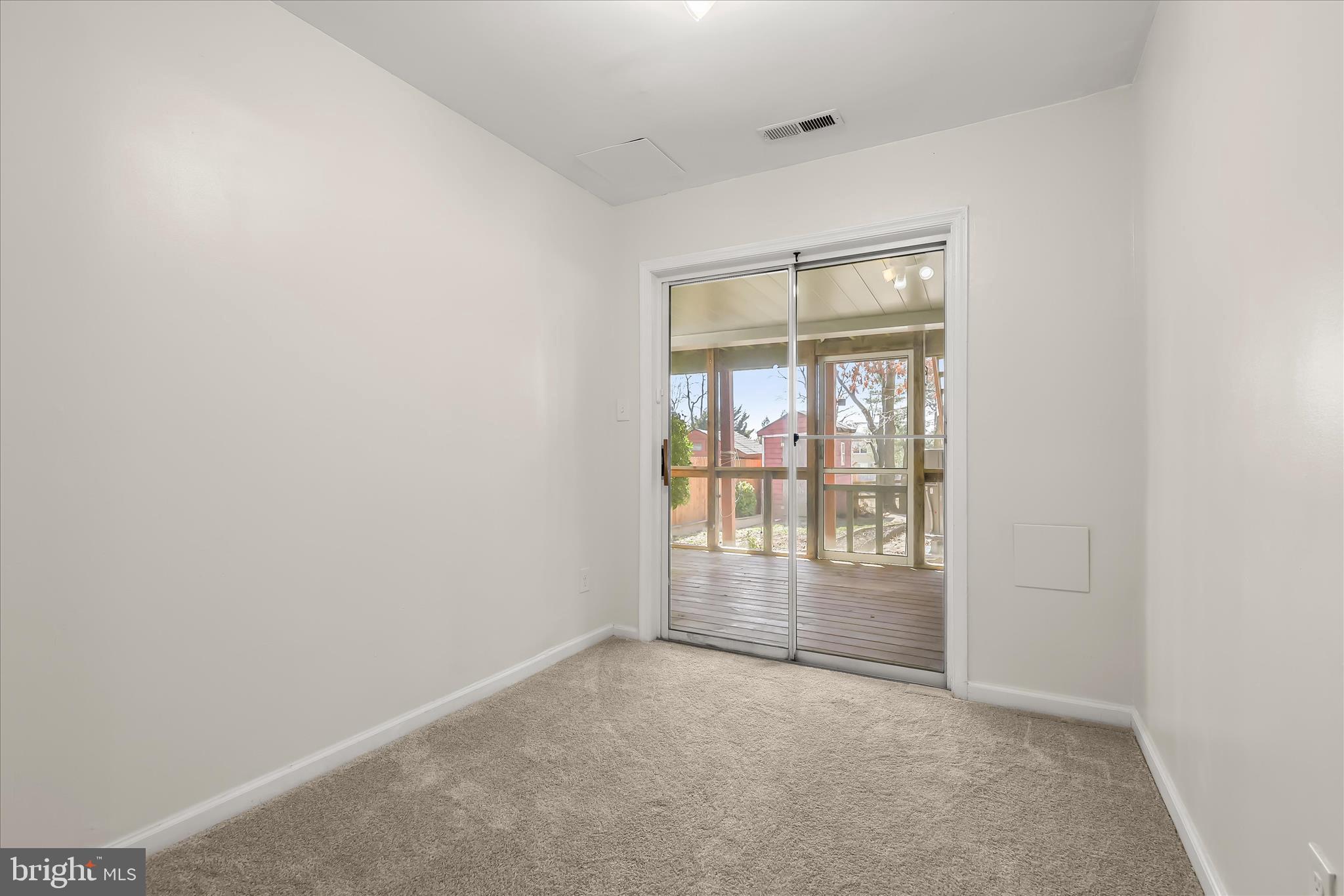 CASTLEMILL - Residential