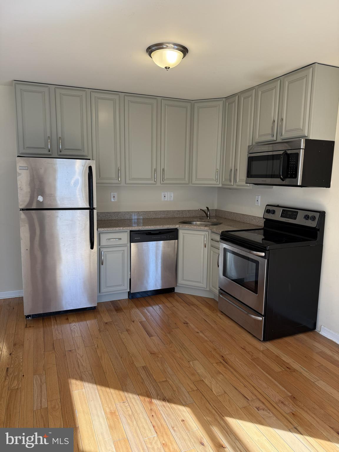 2400 W THOMPSON STREET C