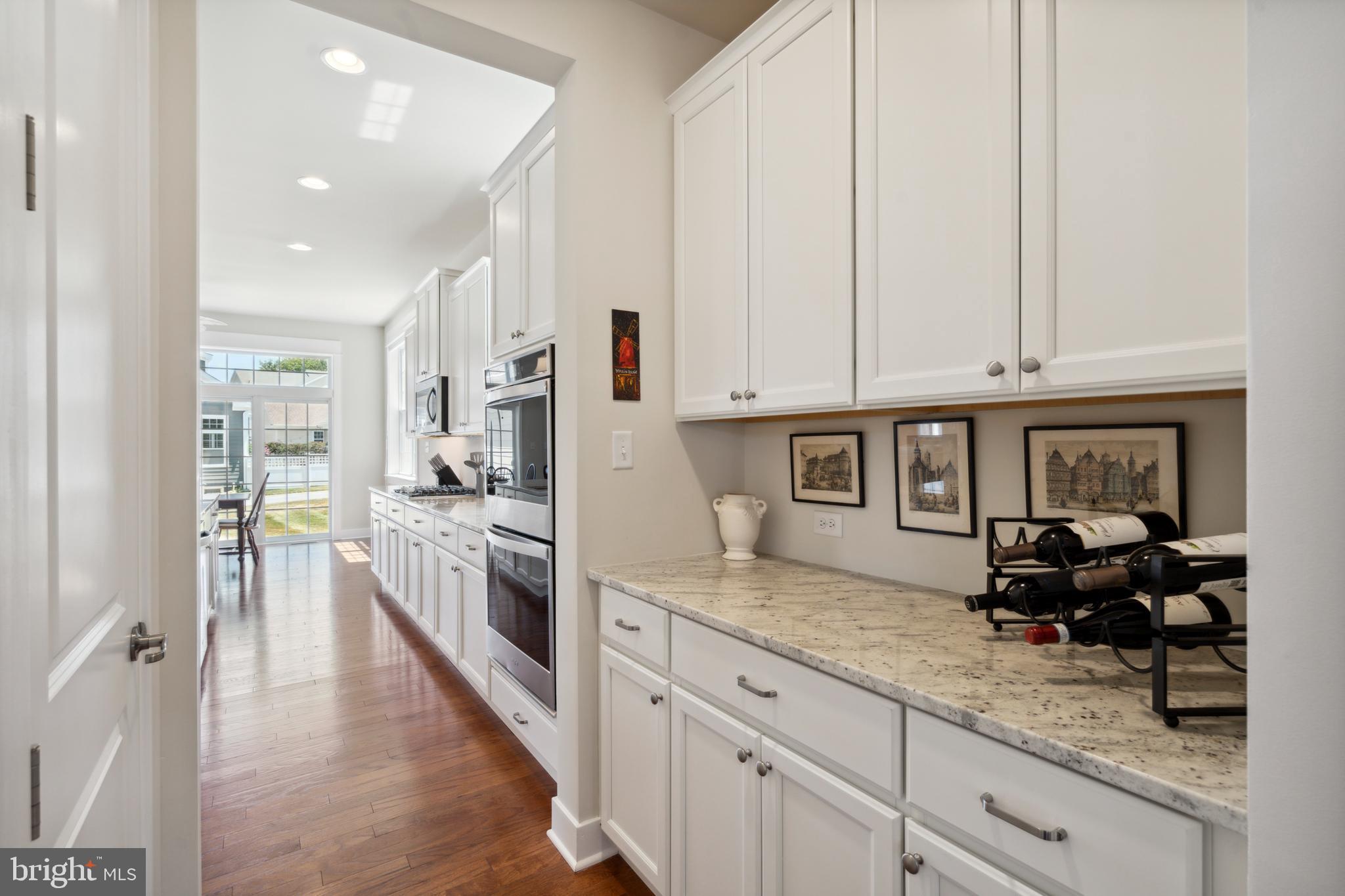 SPRING OAK - Residential