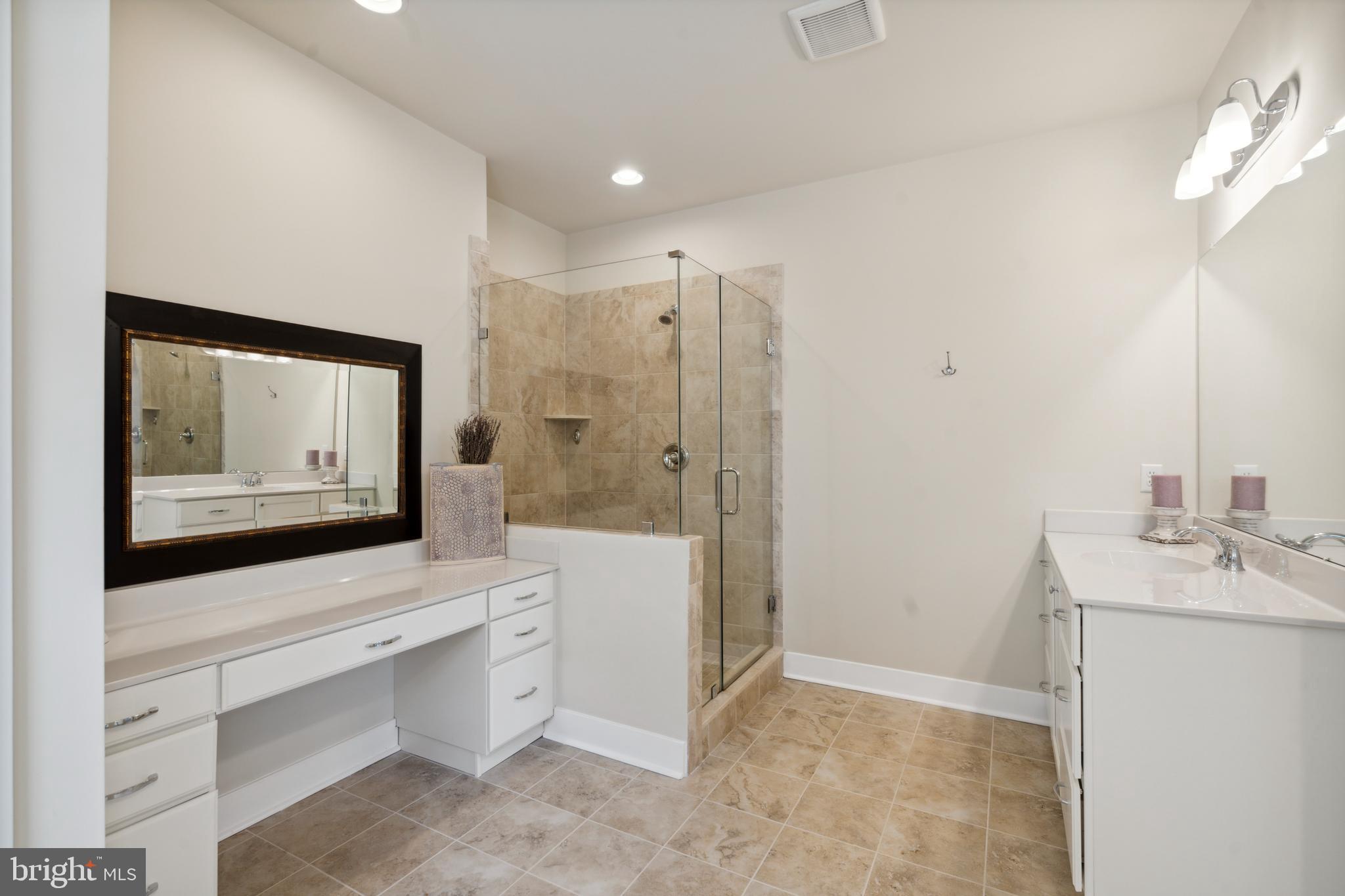 SPRING OAK - Residential