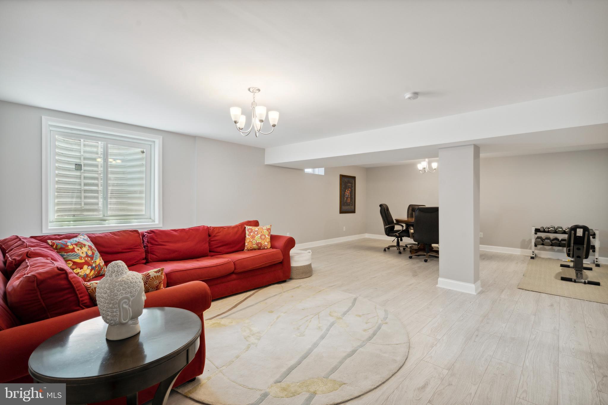 SPRING OAK - Residential