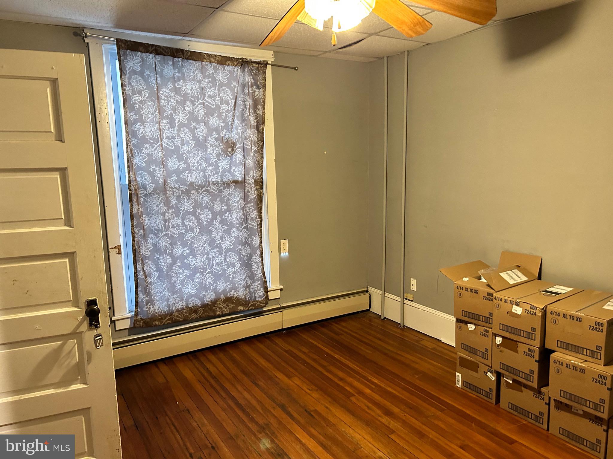 EAST END - Residential