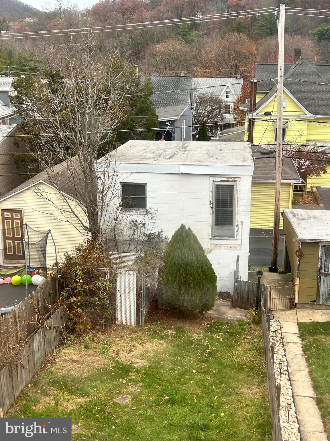 EAST END - Residential