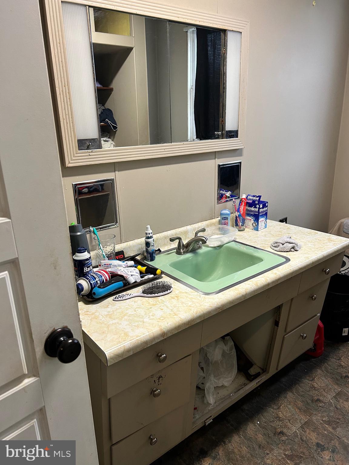 EAST END - Residential