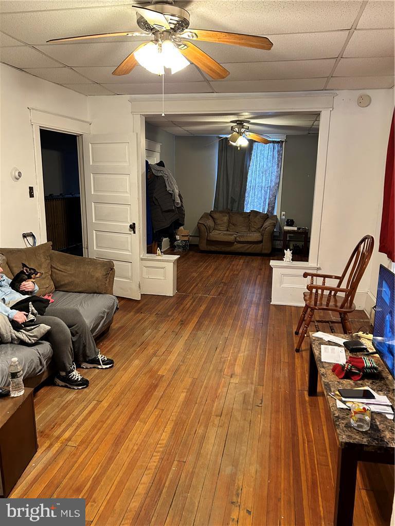 EAST END - Residential