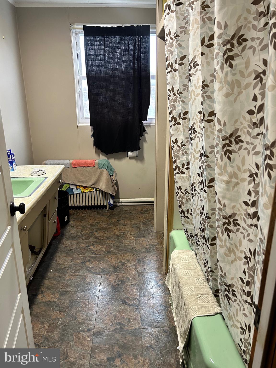 EAST END - Residential