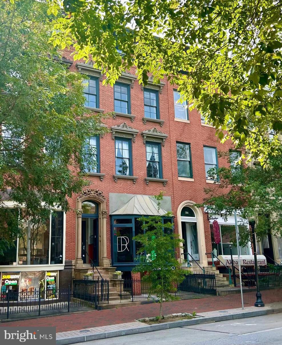 Magnificent 825 North Charles St is now being offered for sale!
Resting 4 stories tall and donning 7,240 SF, this “best in class” historic Mount Vernon Mixed-Use property represents a solid investment opportunity to acquire a fully occupied, renovated building!
Newly renovated, light filled apartments with high ceilings and large windows all featuring granite counters, hardwood floors, designer cabinets, built in microwaves, dishwashers and stainless steel appliances. Also included in units are stackable washer/ dryer and central HVAC. Here, historic charm meets modern convenience.
825 North Charles is within close proximity to top restaurants, fantastic shopping, The Peabody Institute of Johns Hopkins University and several renowned medical centers.
This historic property features 7 units with a mix of (5) 1 Br-1 Ba, (2) 2 Br-1 Ba and (1) commercial space on the ground floor. The commercial space is currently a clothing retailer.
Schedule your private tour today of this one of a kind real estate opportunity.