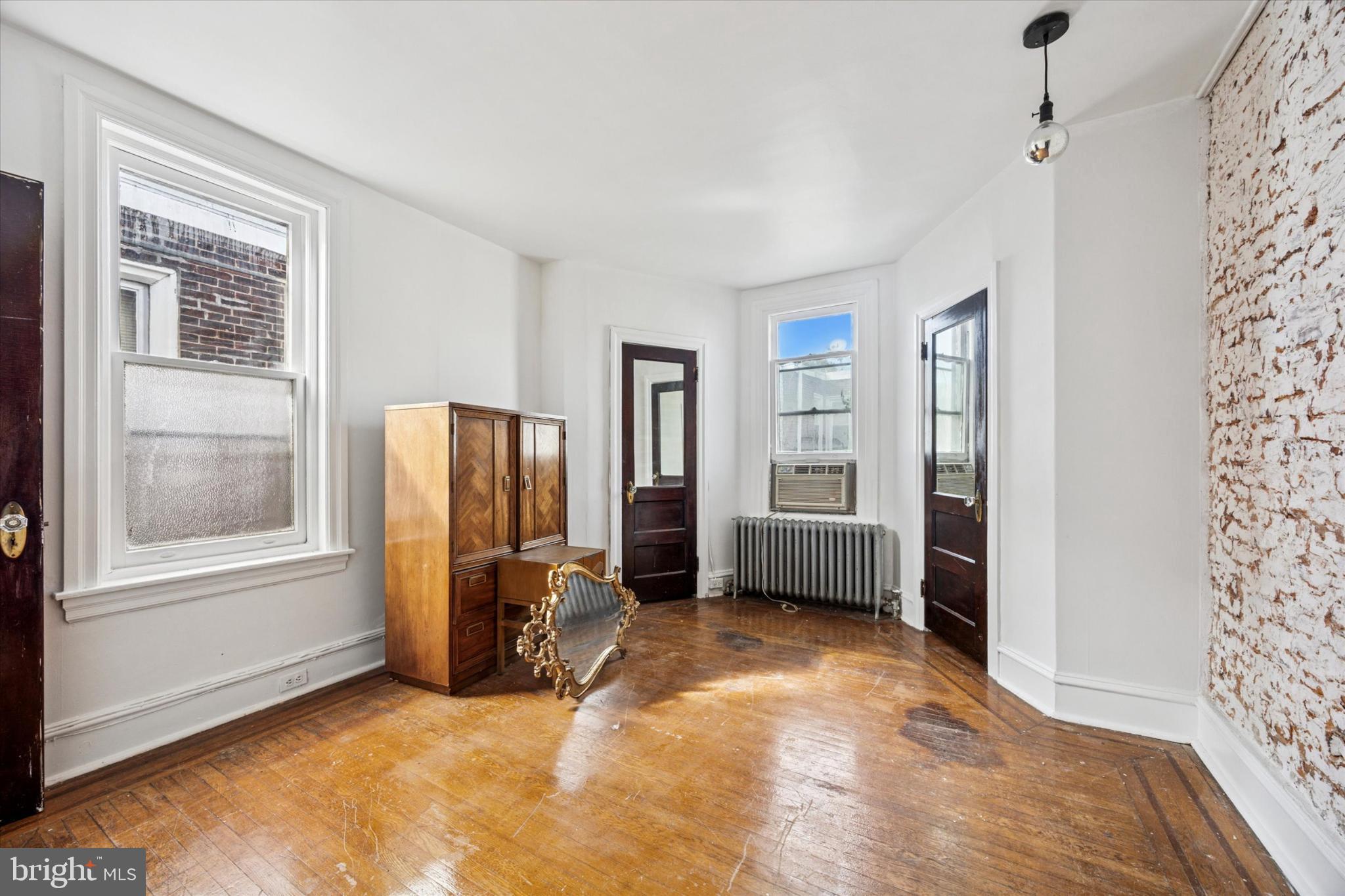 COBBS CREEK - Residential