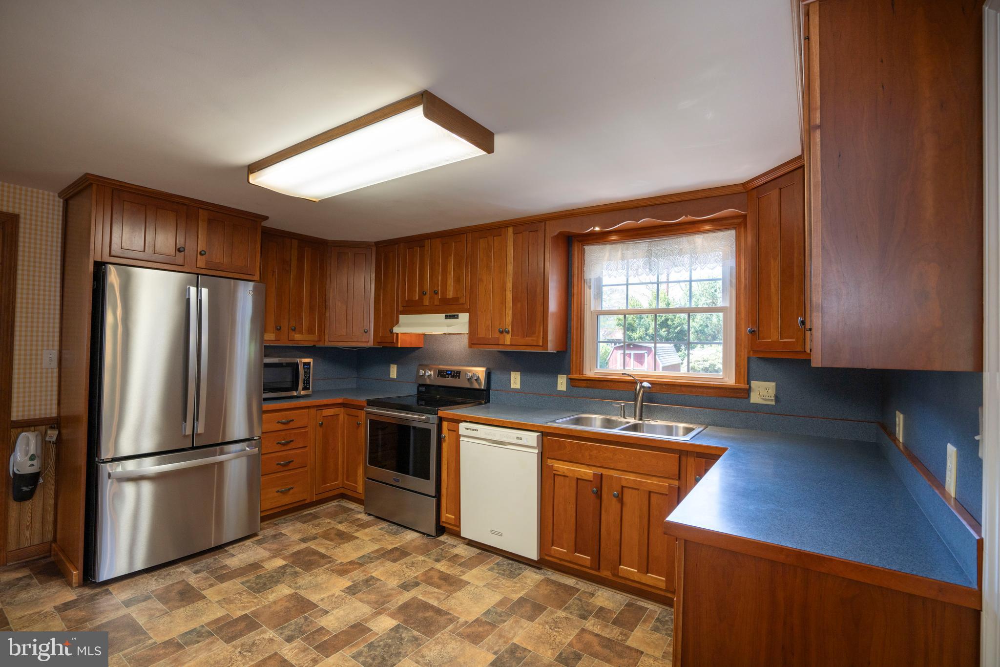 COLLEGE HEIGHTS - Residential